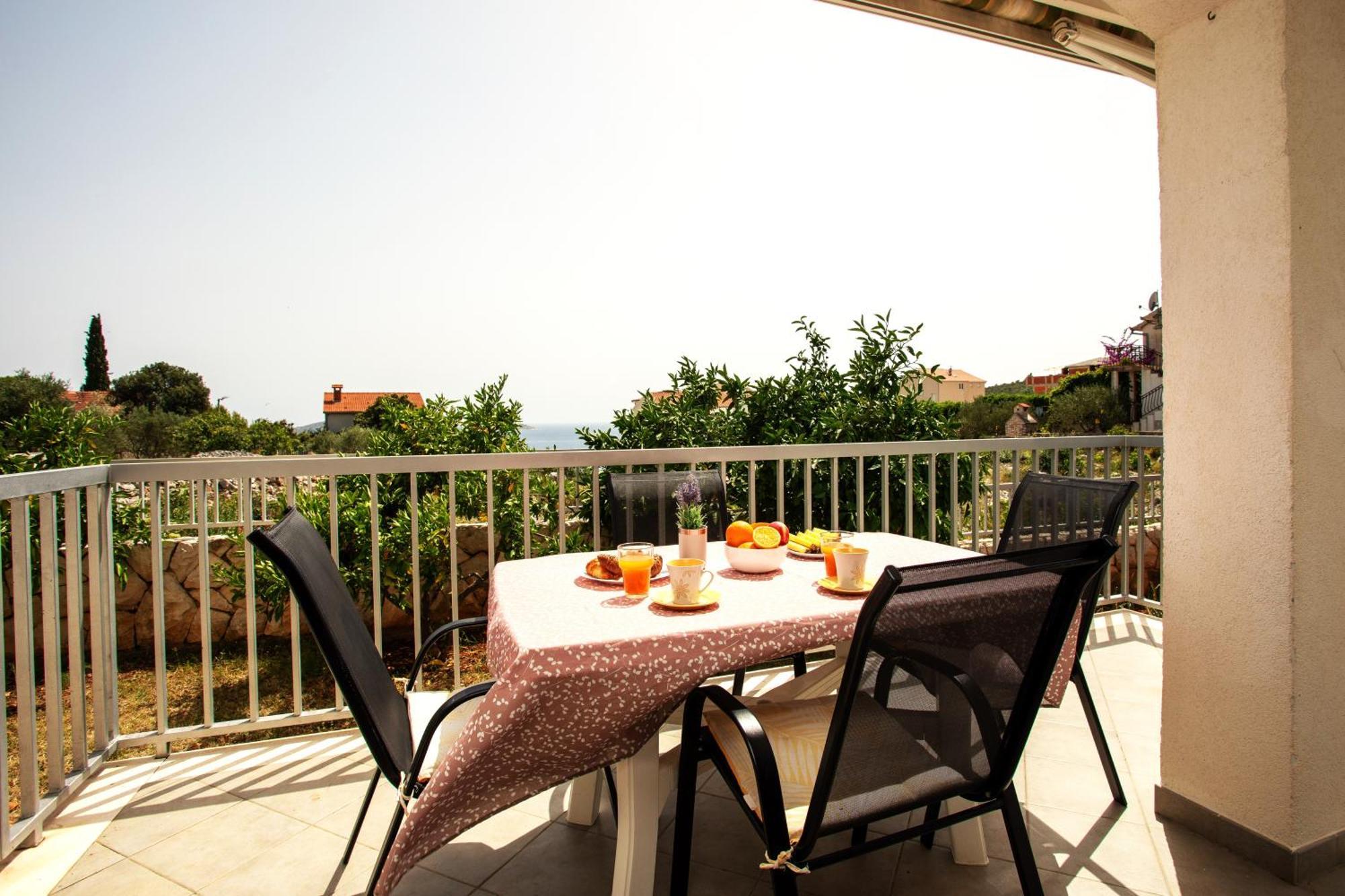 Holiday House Nena With Pool Vinisce ภายนอก รูปภาพ